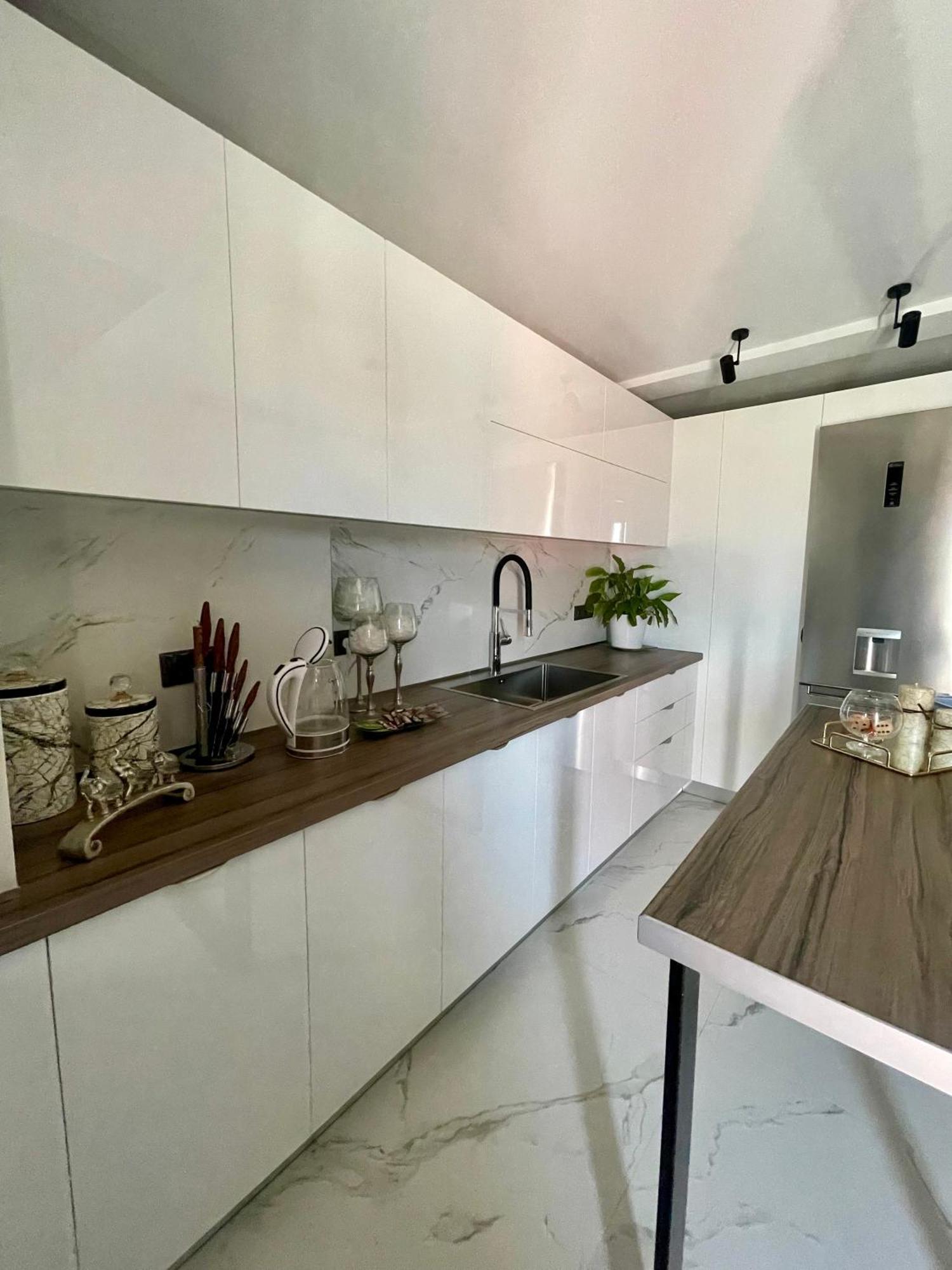 Knd Living Concept - Penthouse Apartment Nea Alikarnassos Exterior photo